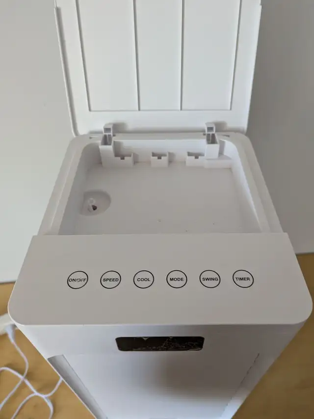 Portable AC Unit - 3-in-1 Ventless Cooling, Fan, Dehumidify, Whi in Other in Mississauga / Peel Region - Image 2
