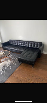 LEATHER COUCH *EXCELLENT CONDITION*