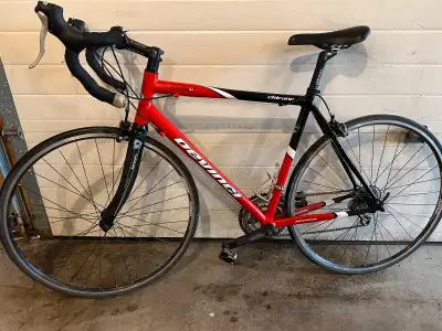 Devinci. Road Bike with Titanium Forks. Lite weight bike. 700 x23 c. Wheels 20 inch frame 24 speed....