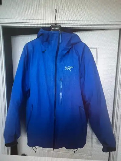 Arc’teryx Beta Insulated Jacket - Size Large, View more