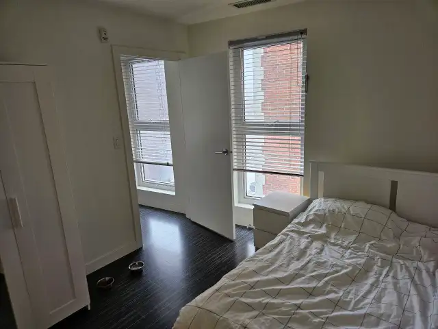 Bright 1-Bedroom Apartment in Exchange District in Long Term Rentals in Winnipeg - Image 5