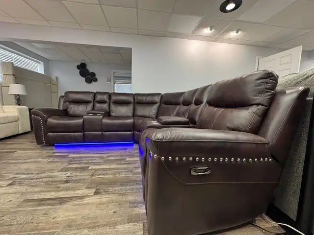 New 3 PC Power Recliner Sectional With Cup Holders Huge Sale in Chairs & Recliners in Barrie - Image 4