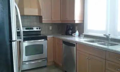 A few bed rooms in a very nice house for students rent available now.It is only for student rent. Ne...