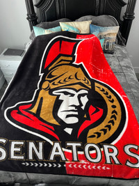 Ottawa senators throw blanket