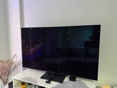 OLED 55 inch Samsung Flagship TV, View more