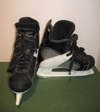 2 Youth Ice Skates – CCM and ITECH 55 (Skate size 3 and 3 EE)