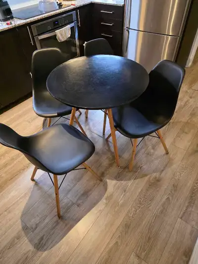 round table with 4 sits , View more