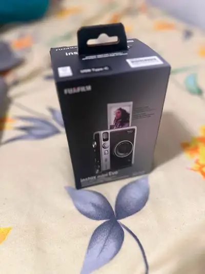 Fujifilm instax mini evo, View more