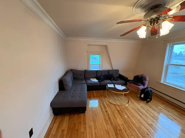 2 Bedroom 1 bathroom apartment 