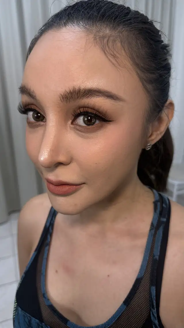 Make Up Artist ($80)64519983406594123