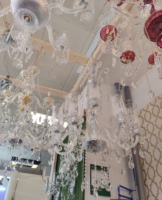 Christmas warehouse sale,8+4 lights tulips chandelier brand new in Indoor Lighting & Fans in City of Toronto - Image 3