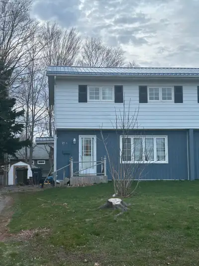 10 minutes walk to the Charlottetown mall, Superstore and Sobeys. Birch Hill Drive, C1A 6W4, Canada...