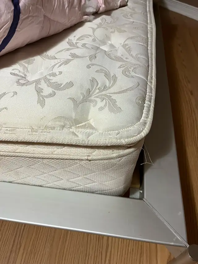 Queen Bed Frame in Beds & Mattresses in Oshawa / Durham Region - Image 4