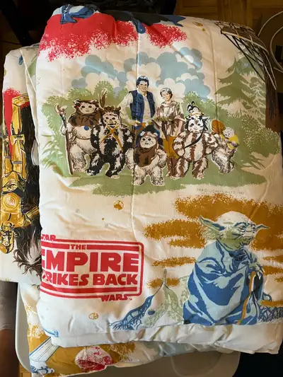 Vintage Star Wars comforter sheet. Check out my other ads for tons more vintage stuff and I give dis...