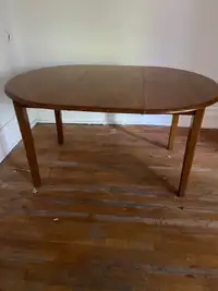 Dining table,,,60$ obo