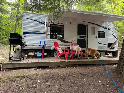 26 1/2 foot 2011 Jayco FB22 travel trailer. Ideal for a couple or a family with small children ( 1 Q...