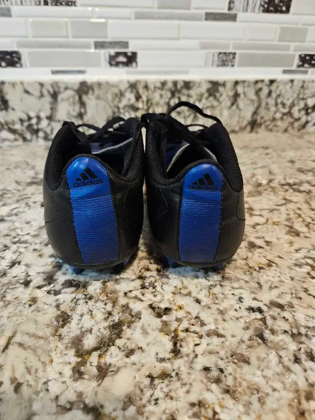 Adidas Soccer Cleats in Soccer in Kitchener / Waterloo - Image 4