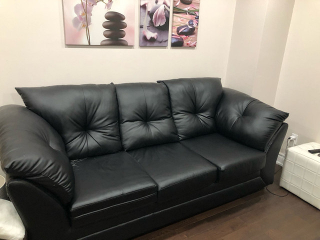 Used Three-Seater Couch in decent Condition - Great Deal in Couches & Futons in Mississauga / Peel Region