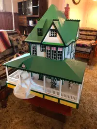 Replica model heritage house