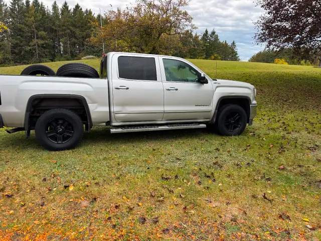 2018 gmc sierra 1500 4 door pickup $20,000 obo