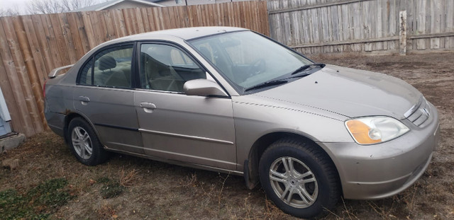 HONDA CIVIC 2003 (For sale, to use spare parts) in Auto Body Parts in Medicine Hat - Image 2