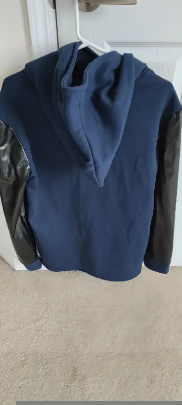 Asymmetrical Sweaters in Men's in Mississauga / Peel Region - Image 8
