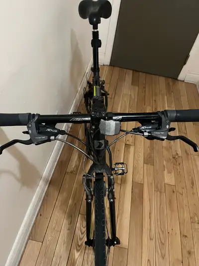 The bike is M size, good condition to ride in and around Montreal