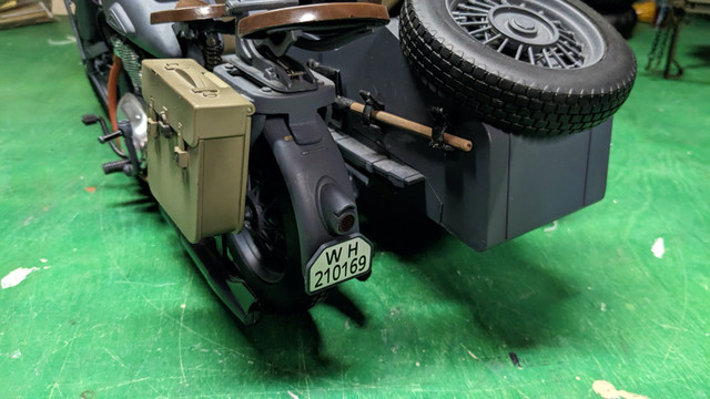 1/6 scale WWII German motorcycle with side car. in Hobbies & Crafts in Timmins - Image 3