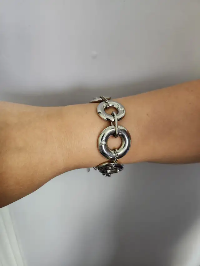 Swatch jewelry Adorius bracelet / Bracelet Swatch in Jewellery & Watches in Laval / North Shore - Image 2