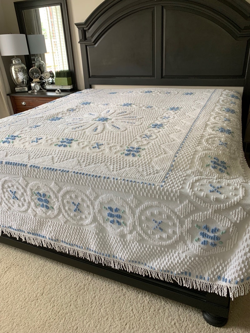 Vintage Chenille bedspread Bedding Kitchener / Waterloo Kijiji