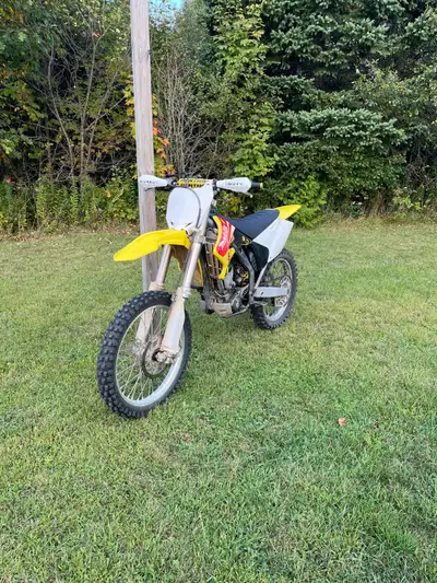 no lowballs 2004 rmz 250 selling Runs perfectly fine might need a carb clean 5 hours on the new cran...