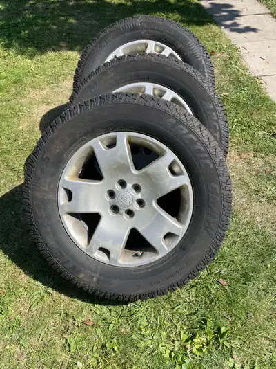 255-65-18 winter tires used but in good shape on 6-114 rims