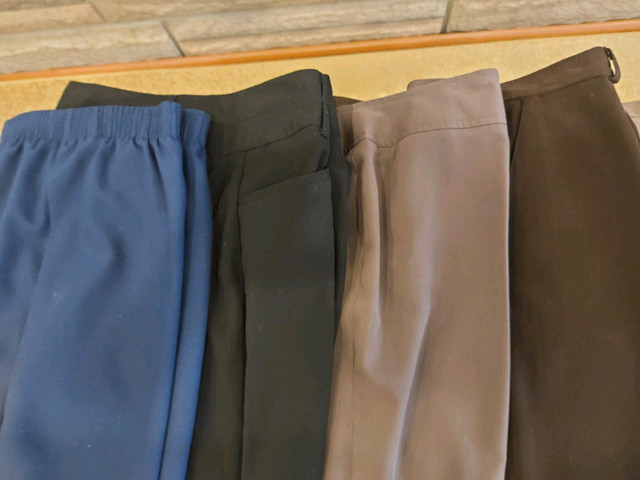 Lot of ALL 6 for $30 Only- Women pants- size 16 and 18, XL.  dans Femmes - Pantalons et shorts  à Région d’Oshawa/Durham - Image 3