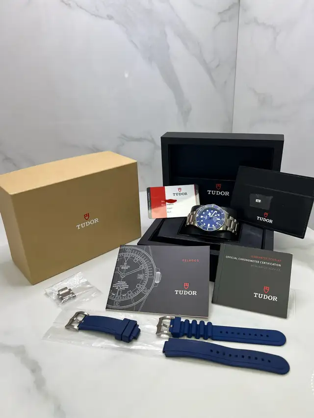 Tudor Pelagos 42mm Titanium Full Set  in Jewellery & Watches in Laval / North Shore - Image 3