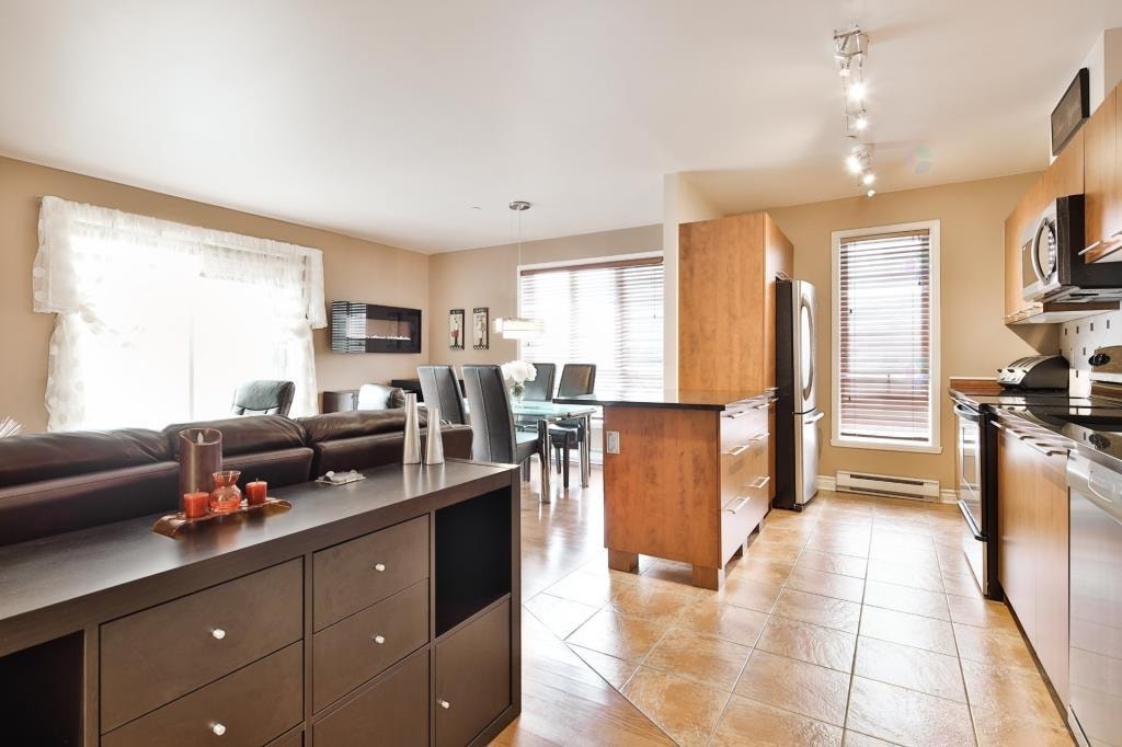 Condo de bonne dimensions à louer  (966 pc), disponible le 1er s — photo 2