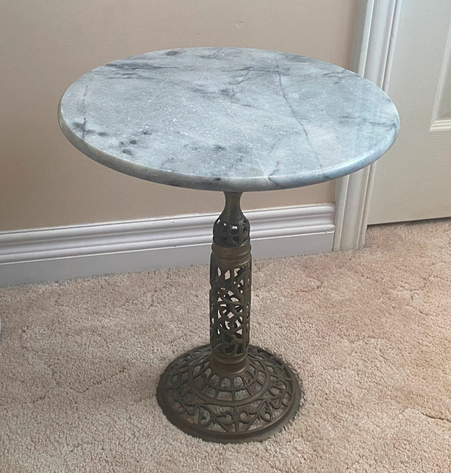 Small Marble Top Decorative Table | Coffee Tables | City of Toronto | Kijiji