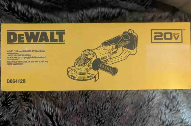 DeWalt grinder in Power Tools in Calgary - Image 2