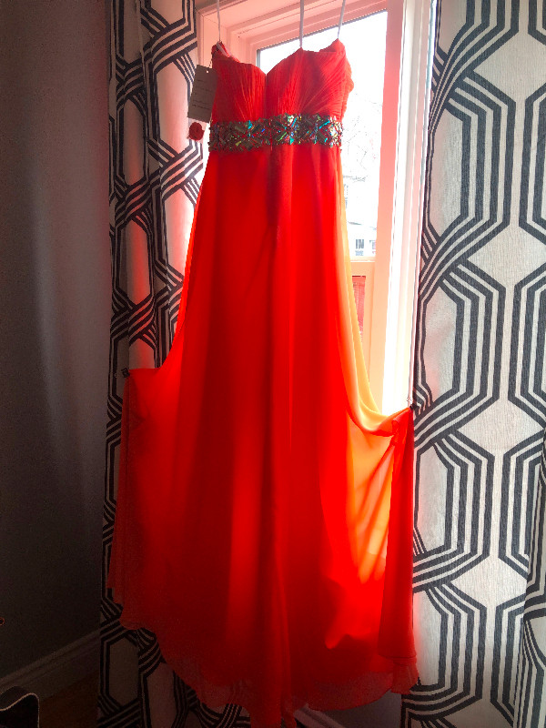 Gown Size 10 New Purchased at Oakhall in Sydney NS in Women's - Other in Cape Breton - Image 4