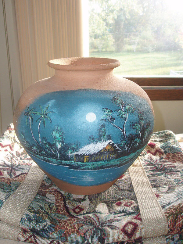 FIRST $40 ~ Hand Painted Terracotta Pottery from Costa Rica ~ in Arts & Collectibles in St. Catharines - Image 3