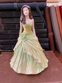 Royal Doulton Pretty Lady Claire HN5565