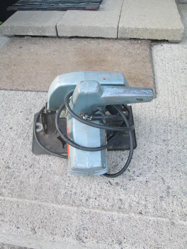 Black & Decker skill saw. in Power Tools in Peterborough - Image 3
