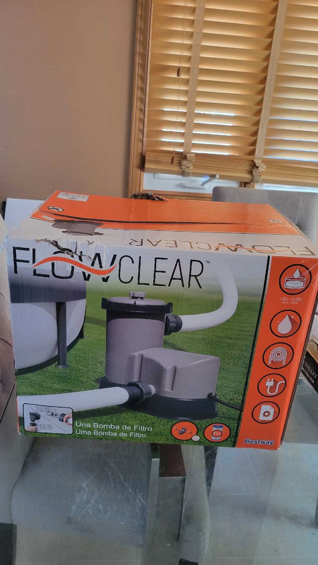 Bestway flowclear 1500 Gallon swimming pool pump with filter   in Hot Tubs & Pools in St. Catharines - Image 4