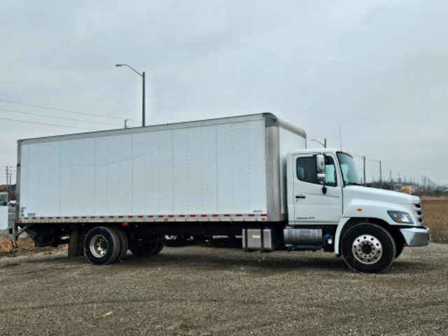 2018 HINO TRUCK 268 in Heavy Trucks in Mississauga / Peel Region - Image 3