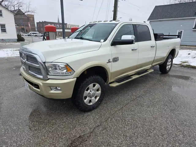 2016 ram 2500 longhorn diesel in Cars & Trucks in Sarnia - Image 2
