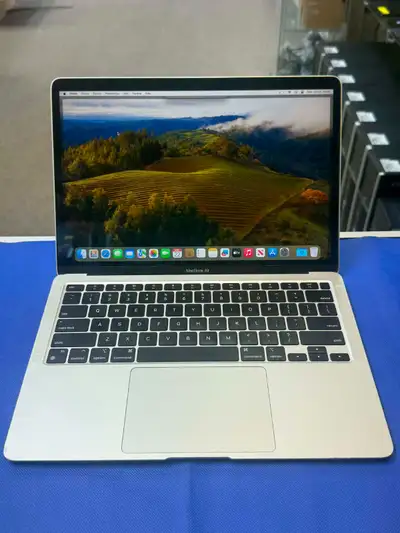 OFFRE SPÉCIALE – APPLE MACBOOK AIR (2020) À VENDRE !, View more