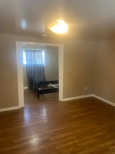 Small apartment for rent. Suitable for one person. Separate entrance, small deck. Ground floor. Loca...