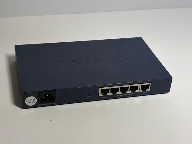 TP-Link TL-R470T+ Load Balance Broadband Router in Networking in Oakville / Halton Region - Image 5