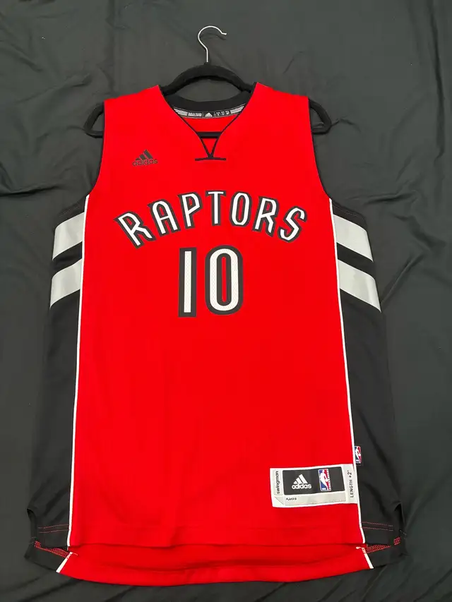 (PRICE NEGOTIABLE!!) DeRozan Toronto Raptors Jersey - Size S Men
