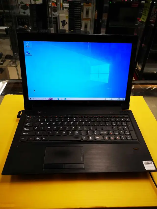 Mini Portable laptop Lenovo in Laptops in City of Montréal - Image 3