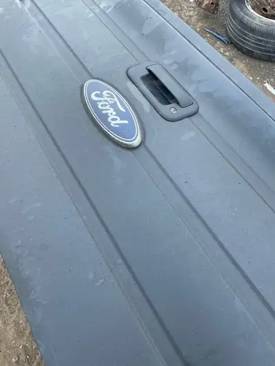 2009-2014 F-150 tailgate Oiled well Complete Black $500.00 Located / brantford